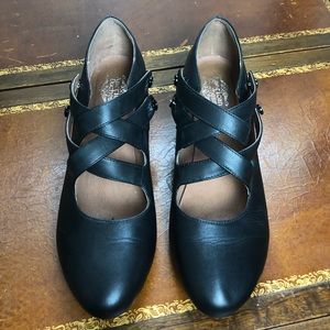 American Duchess Astoria in Black, size 9
